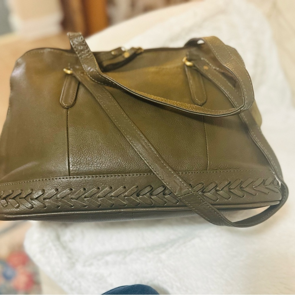 Beautiful  100% leather great American western bag